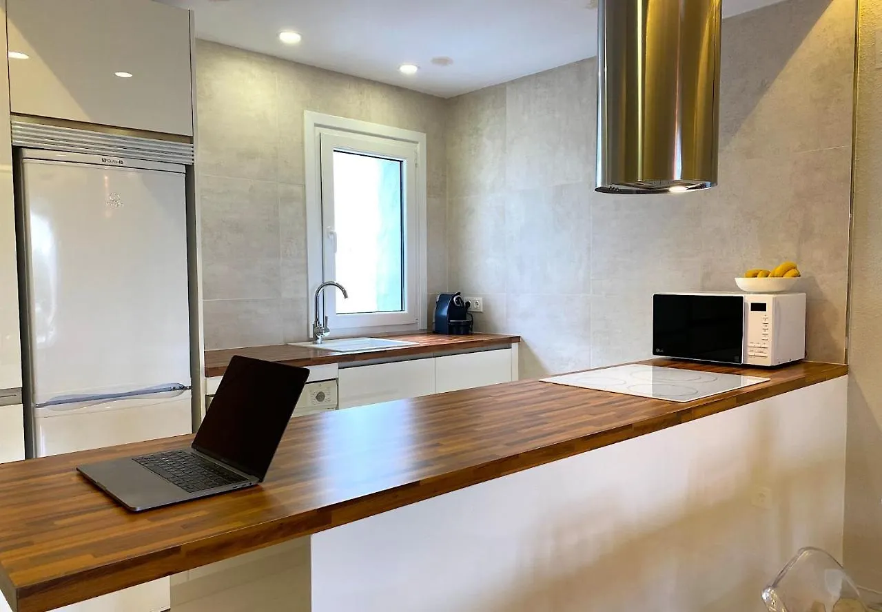 מארבלה Jardines Del Puerto Apartment For Up To 6, Totally Refurbished 2025, Gardens, Pools, Garage, Wifi 0*,  ספרד