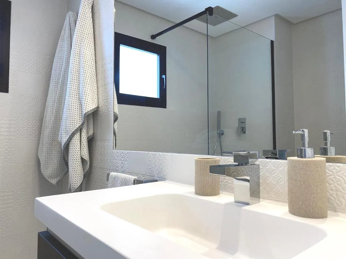 מארבלה Jardines Del Puerto Apartment For Up To 6, Totally Refurbished 2025, Gardens, Pools, Garage, Wifi 0*,  ספרד