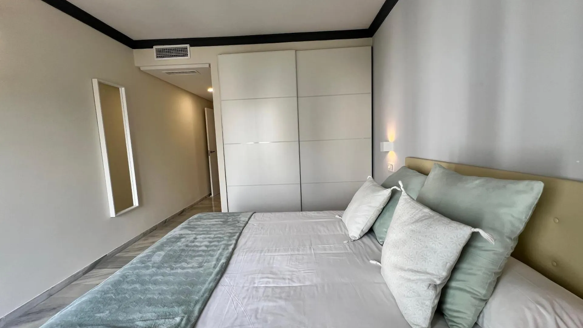 Jardines Del Puerto Apartment For Up To 6, Totally Refurbished 2025, Gardens, Pools, Garage, Wifi Marbella Spain