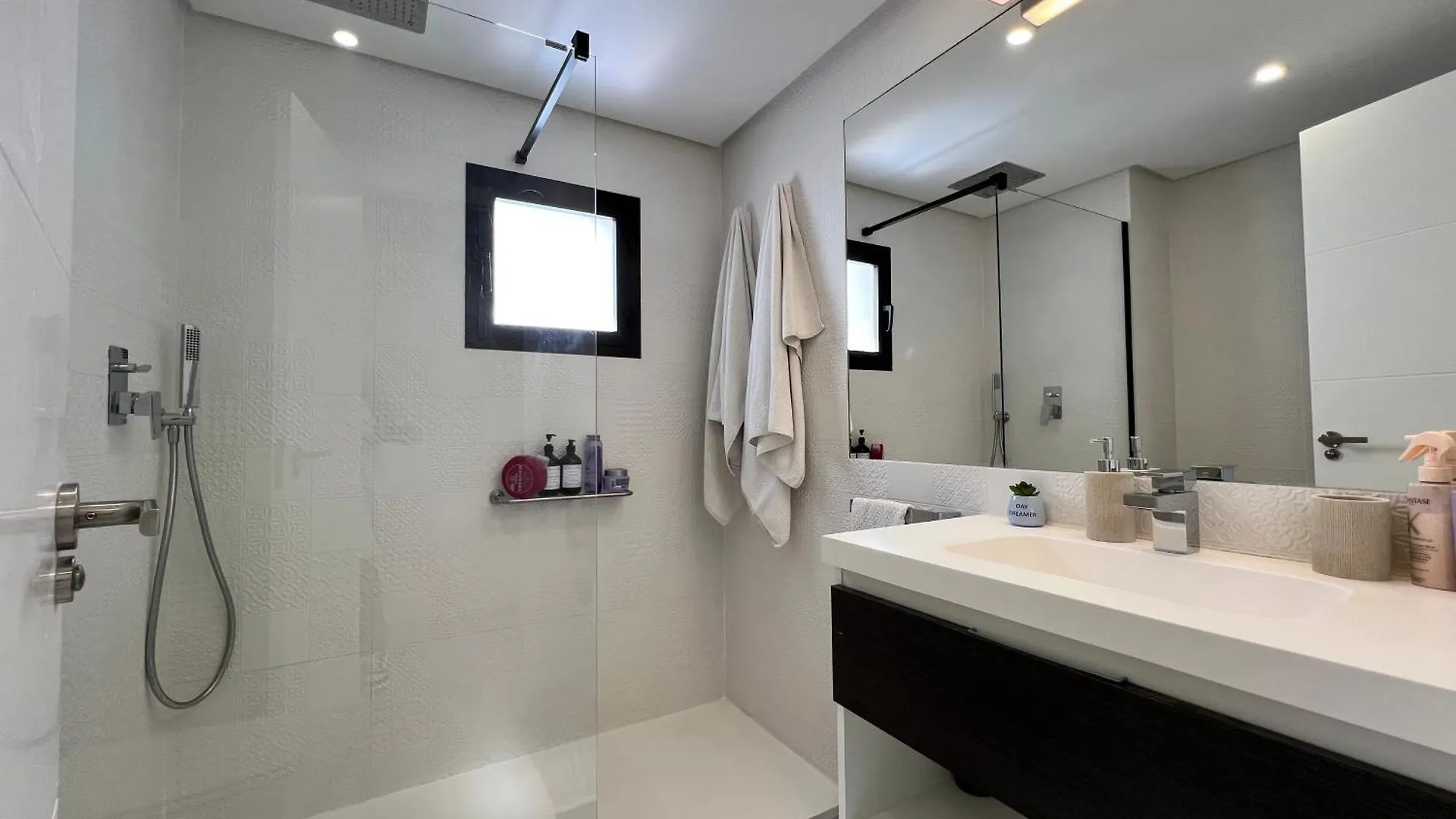 Jardines Del Puerto Apartment For Up To 6, Totally Refurbished 2025, Gardens, Pools, Garage, Wifi Marbella