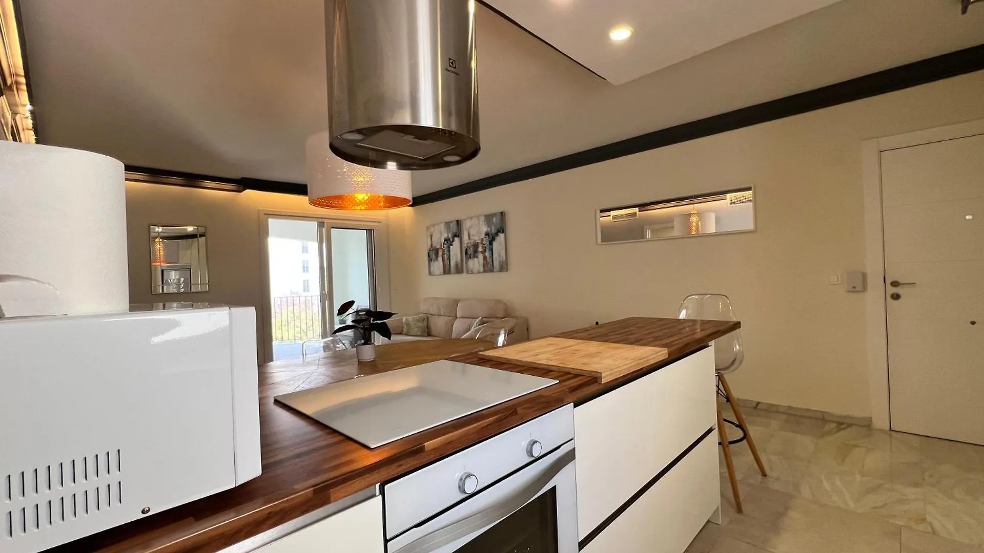Jardines Del Puerto Apartment For Up To 6, Totally Refurbished 2025, Gardens, Pools, Garage, Wifi Marbella