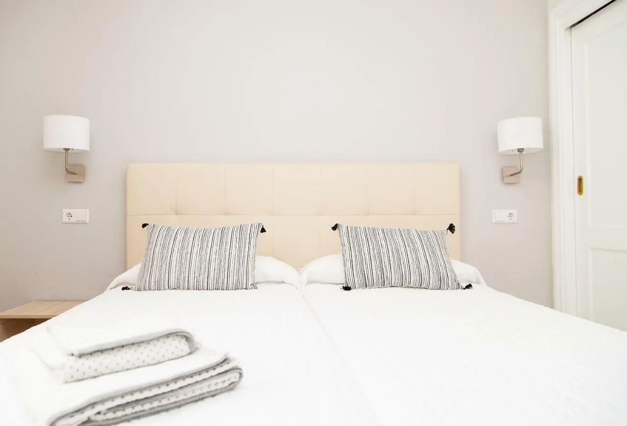 Jardines Del Puerto Apartment For Up To 6, Totally Refurbished 2025, Gardens, Pools, Garage, Wifi Marbella
