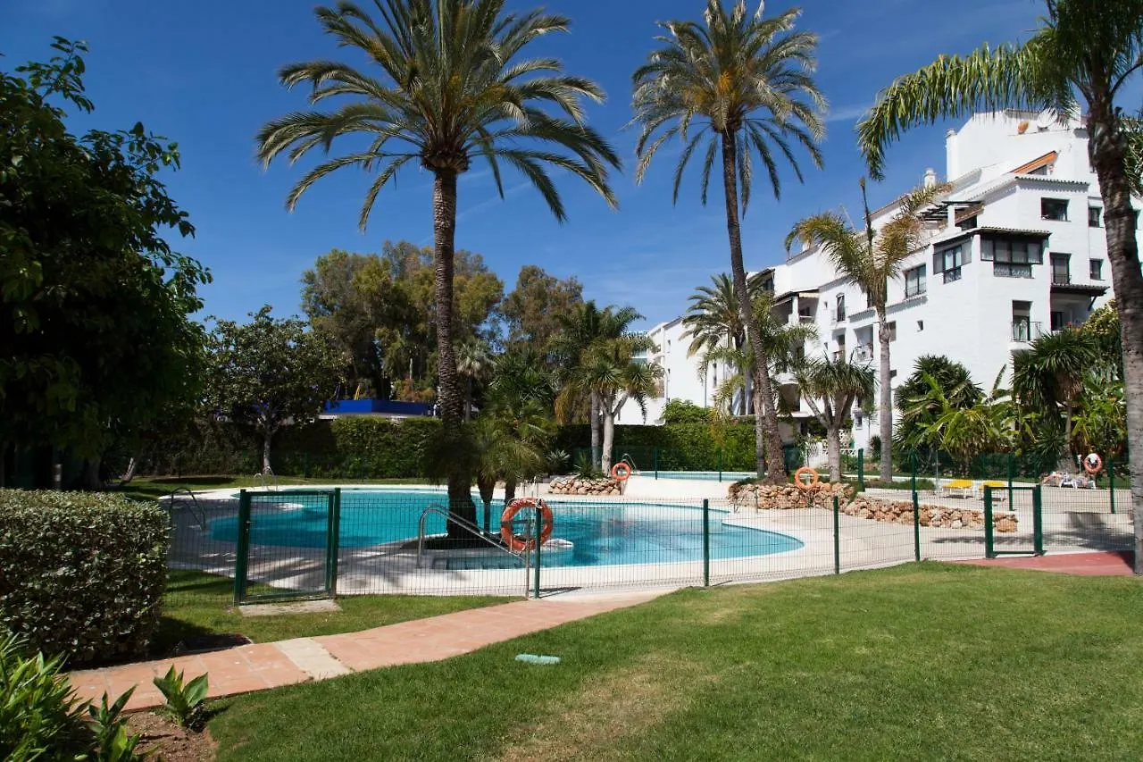 מארבלה Jardines Del Puerto Apartment For Up To 6, Totally Refurbished 2025, Gardens, Pools, Garage, Wifi