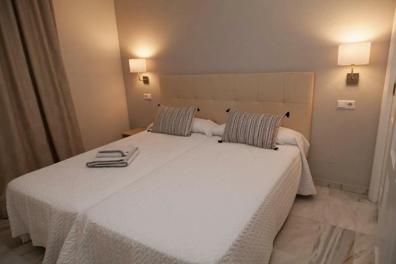 Jardines Del Puerto Apartment For Up To 6, Totally Refurbished 2025, Gardens, Pools, Garage, Wifi Marbella