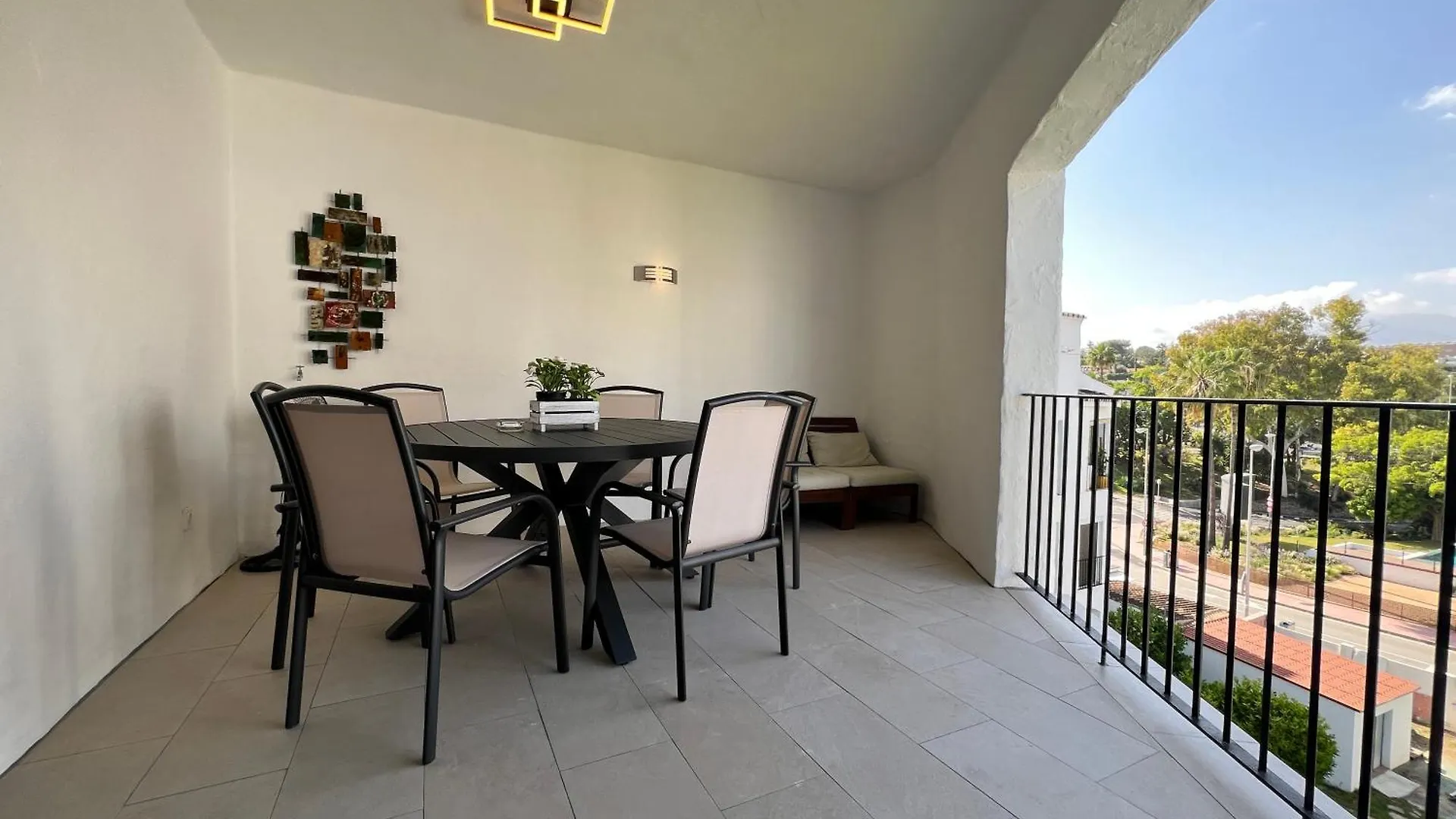 Puerto Banus. Urb Jardines del Puerto. Apartment for up to 6 Marbella España