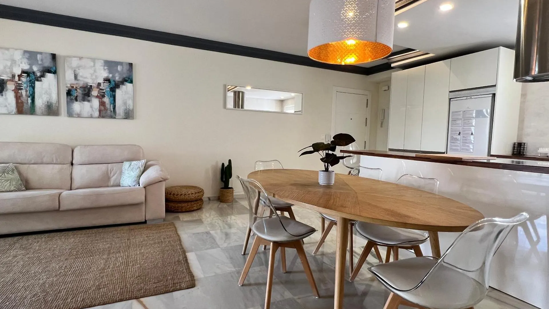 Puerto Banus. Urb Jardines del Puerto. Apartment for up to 6 Marbella